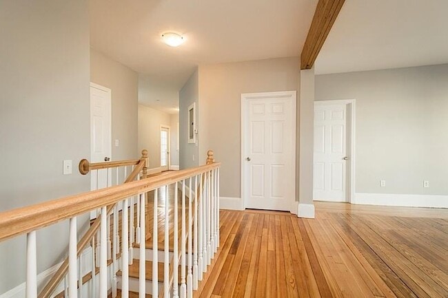 Photo - 98 Elm St Unidad 2