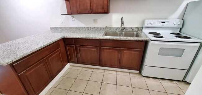 Photo - 4061 Park Center Ln Unit B