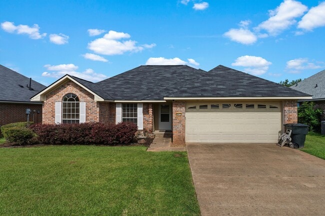 Building Photo - 4912 General Polk Dr