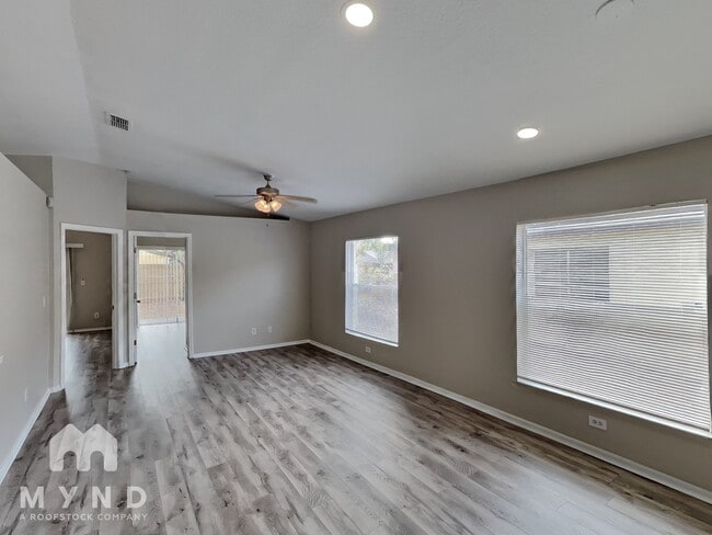 Photo - 23100 Clearwater Pl