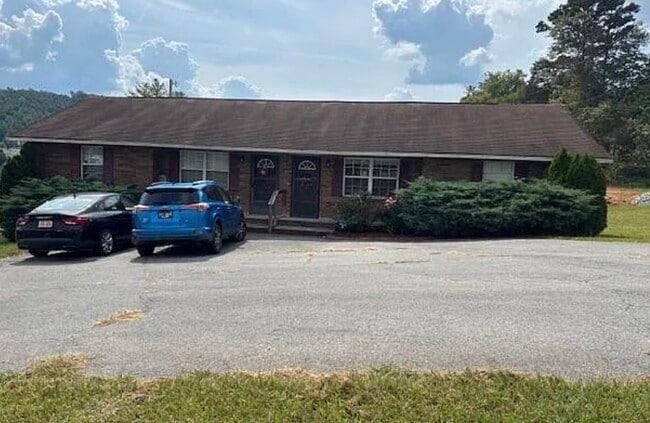 Building Photo - 1029 Rowe St Unit 1029 Rowe Street 1