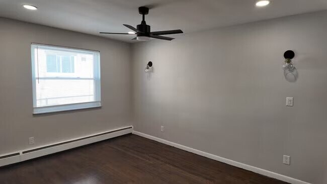 Photo - 3160 Schubert Ave Unidad 2