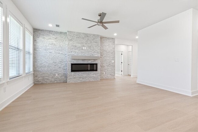 Photo - 7004 SW Orange Ave