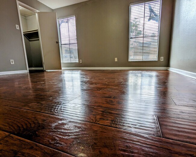 7200 W TC Jester Townhome Townhome Rental in Houston TX