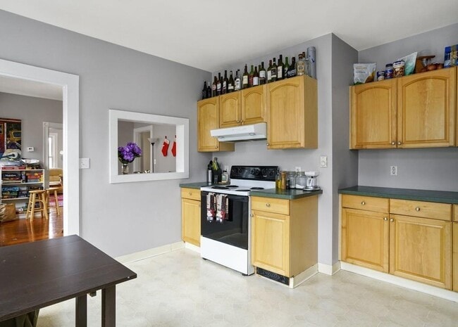 Photo - 10 Cutter Ave Unit 1