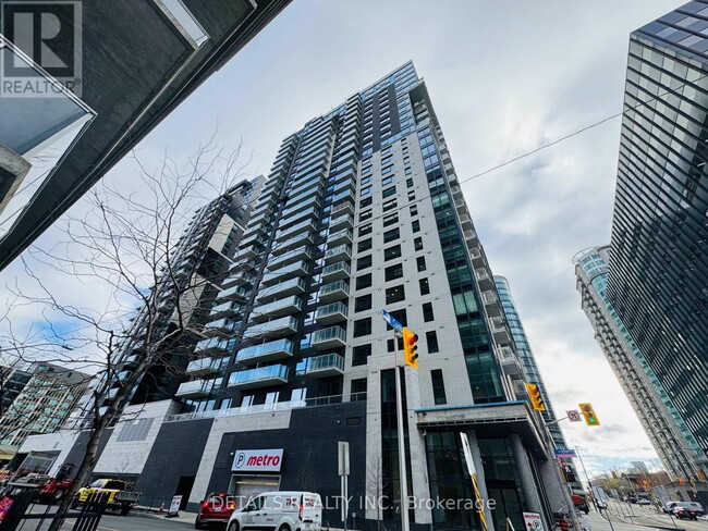 Photo - 180 George St Unit 911