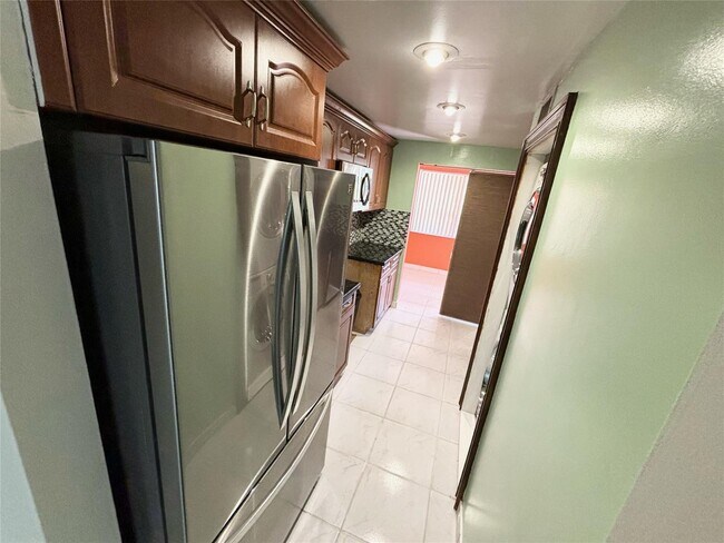 Building Photo - 7401 NW 16th St Unit 106A Rental