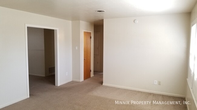 Photo - 3034 57th St