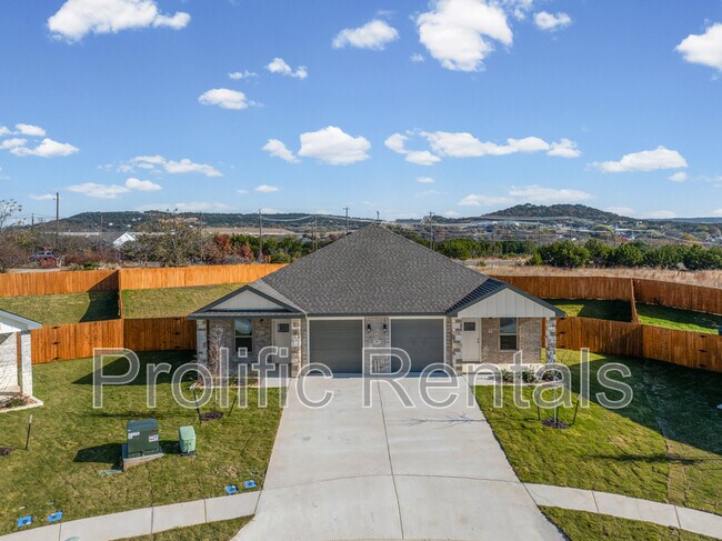 Photo - 110 Logan Ct