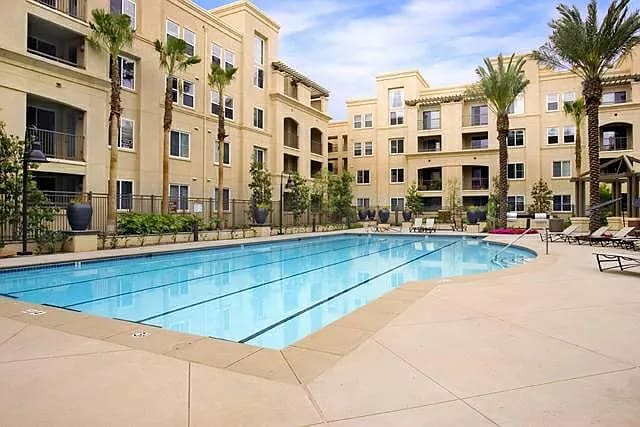 Building Photo - 2342 Scholarship Unit # Rental