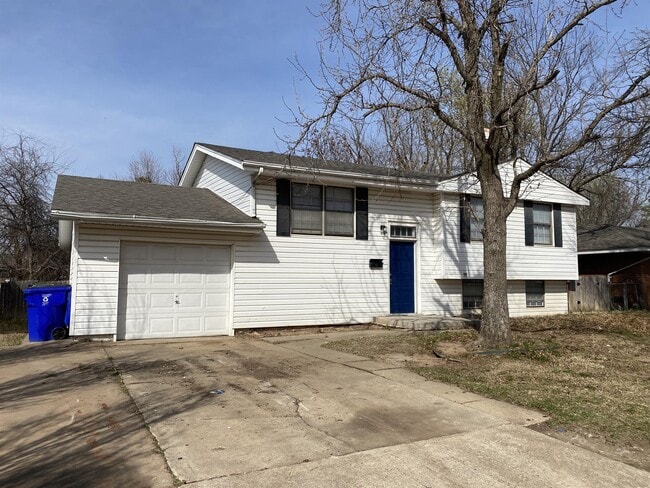 Photo - 1623 Denison Dr