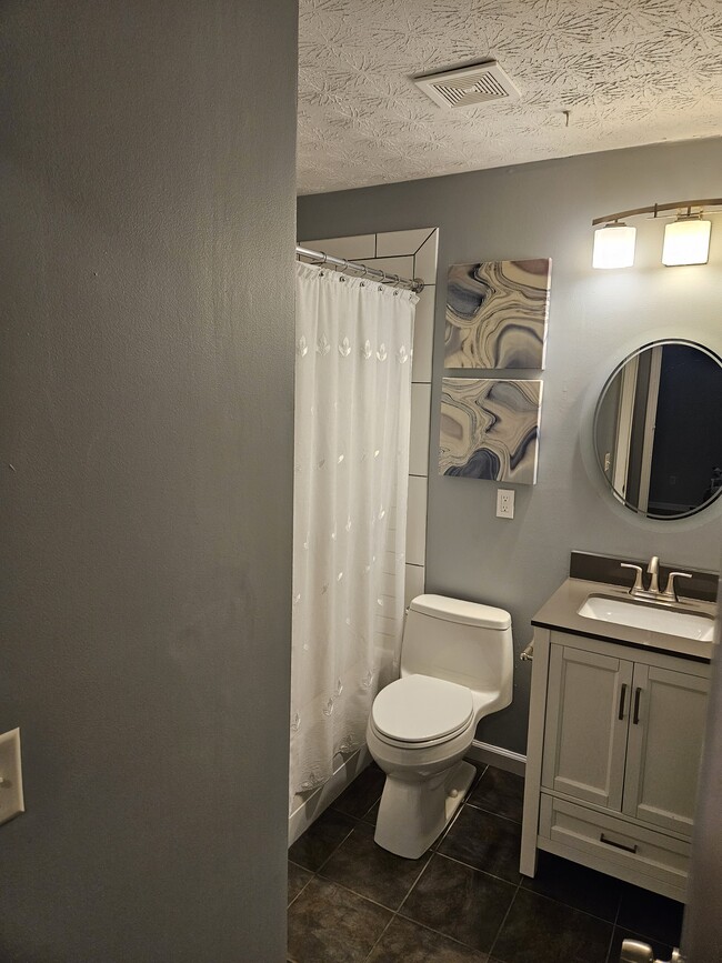 Photo - 939 Cambridge Dr