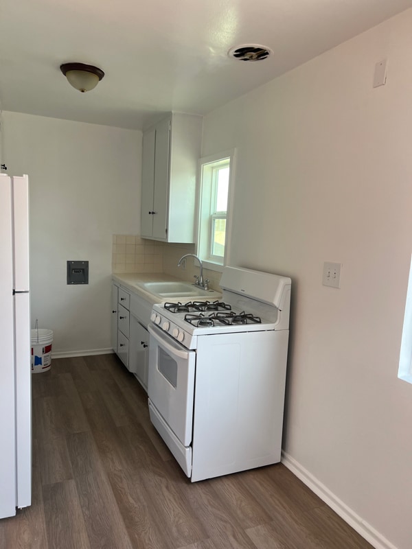 Photo - 3110 Livonia Ave Unit 4