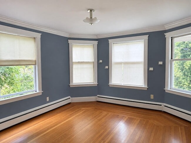4 Berkeley St Unit 2