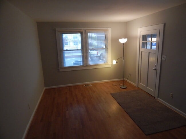 Photo - 24 W Greensboro St