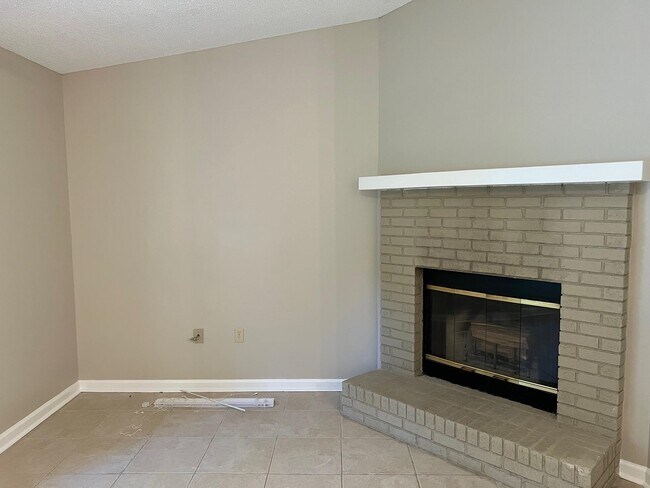 Photo - 2231 Treeo Ln