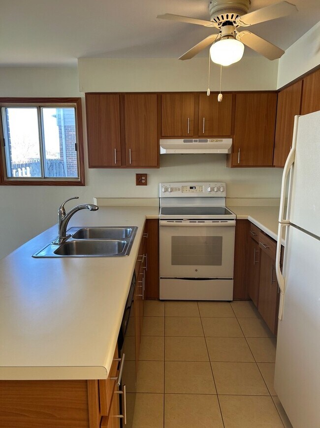 Photo - 626 Terry Ct