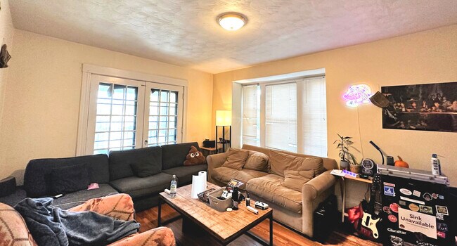 229 Chestnut Hill Ave Unit 1A