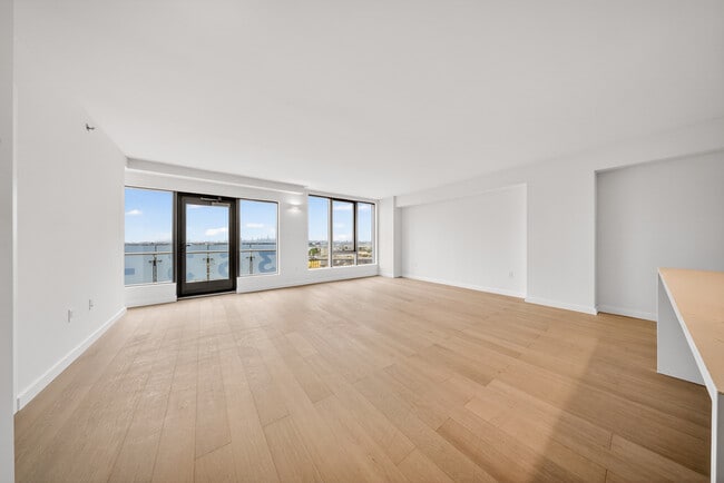 Photo - 3371 Prince St Unit 15J (penthouse)