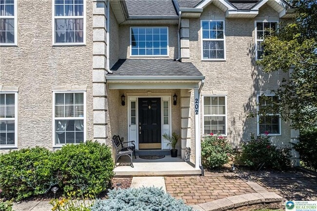 Photo - 202 McNair Cir