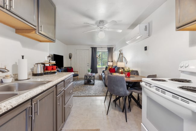 Photo - 661 8th Ave E N Unit 12