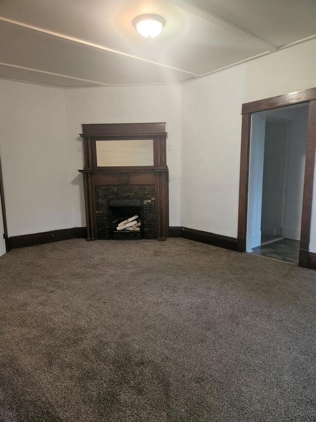 Photo - 314 S State St Unit #3