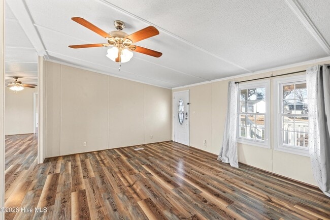 Photo - 107 Kayla Ct