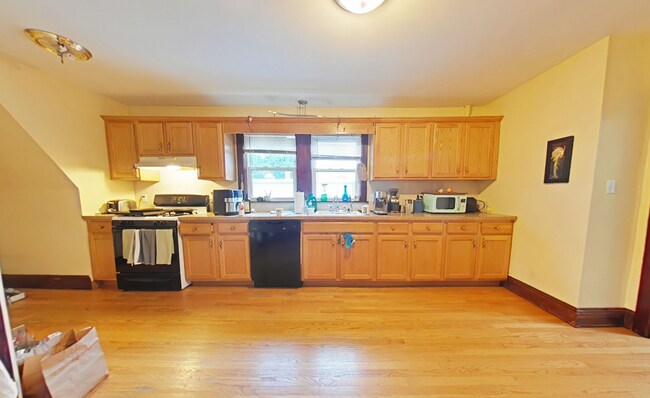 Photo - 39 Thurston St Unit 3
