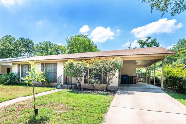 Photo - 7602 Delafield Ln