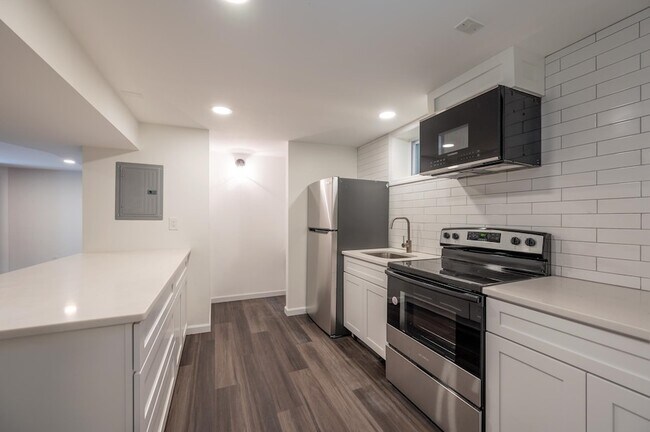 Photo - 124 Bentley Ave