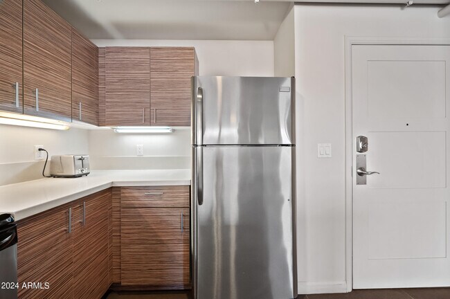 Photo - 535 W Thomas Rd Unidad 212