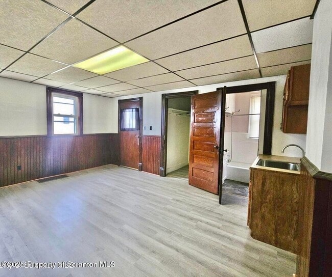 Photo - 1531 33 Washburn St