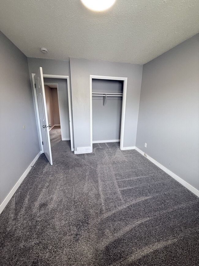 Photo - 242 Carleton Dr