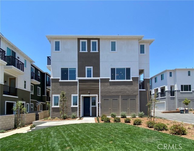 Photo - 1470 Skyline Ln Townhome