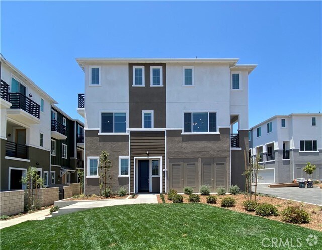 Building Photo - 1470 Skyline Ln Rental
