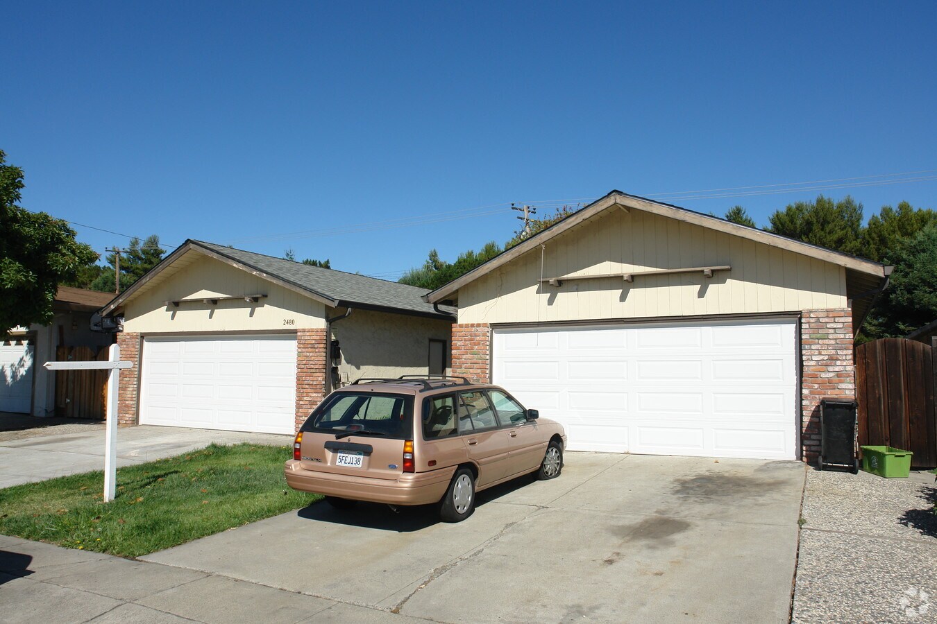 Photo - 2480 Karen Dr