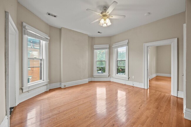 Photo - 57 Smith Pl Unit 3