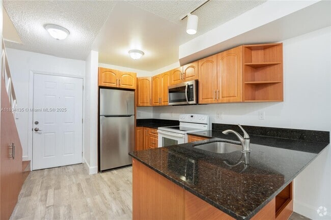 Building Photo - 3239 W Trade Ave Unit 8 Rental