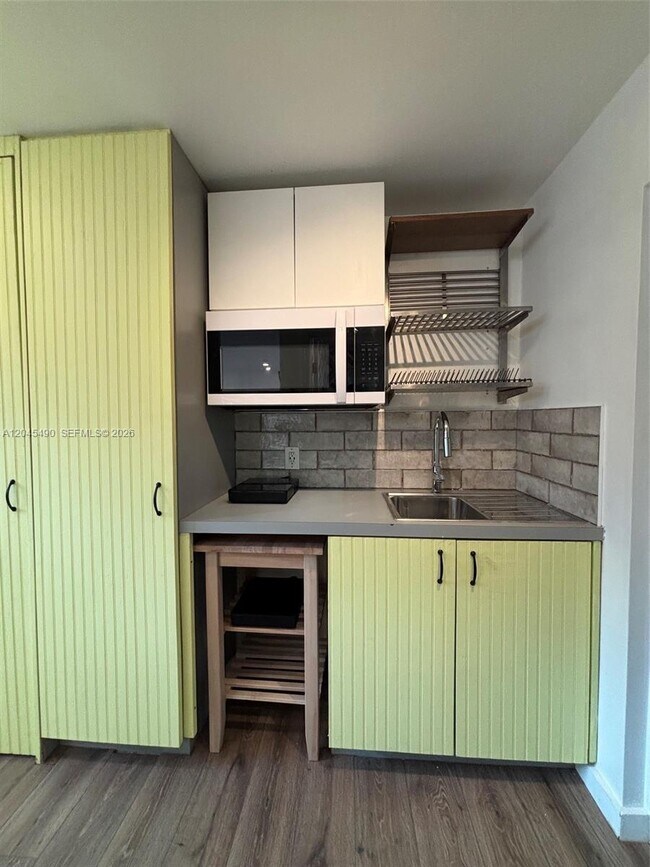8220 NE 1st Pl Unit 3C
