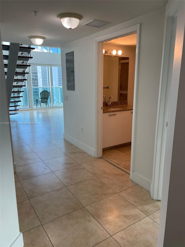 Photo - 41 SE 5th St Unit 1001