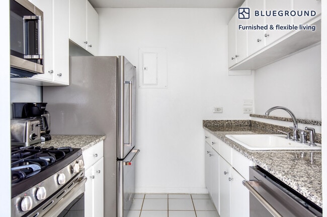 Photo - 400 Chambers St Unit FL16-ID587