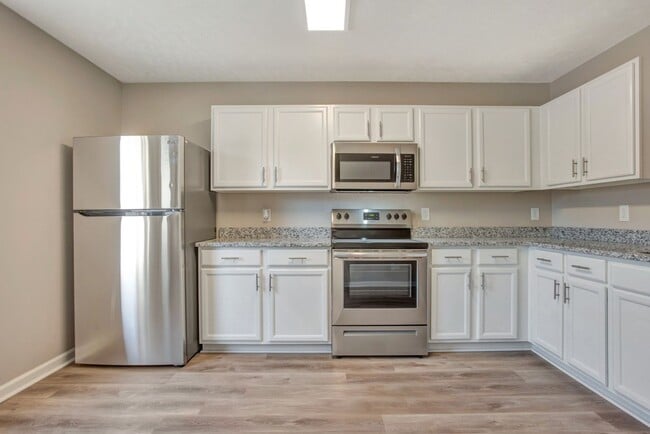 Photo - 5860 Monroe Crossing