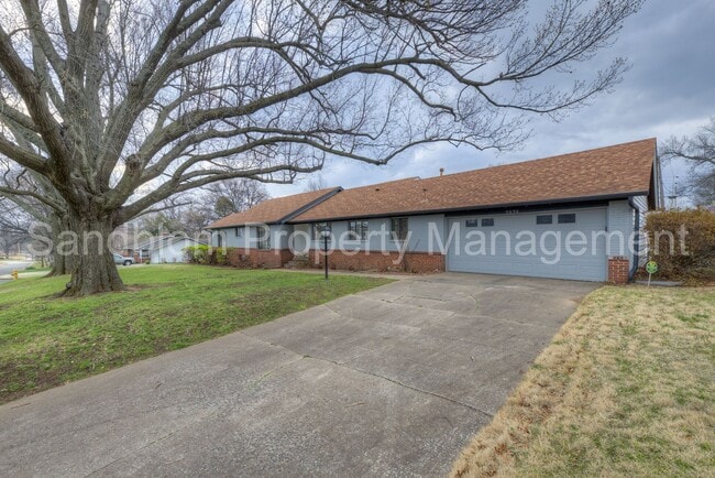 Photo - For Lease | Midtown Tulsa | Available Now!