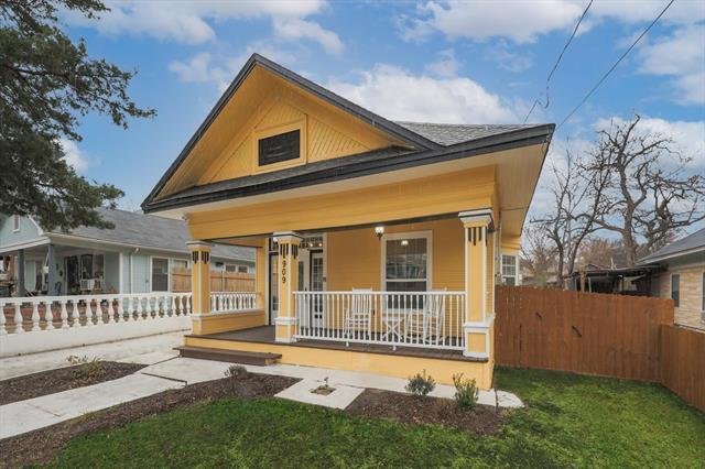 Photo - 909 Elsbeth St