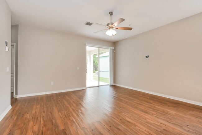 10469 Moss Rose Way