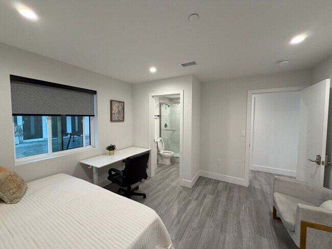 Photo - 3020 Normandie Ave Unidad C1-1