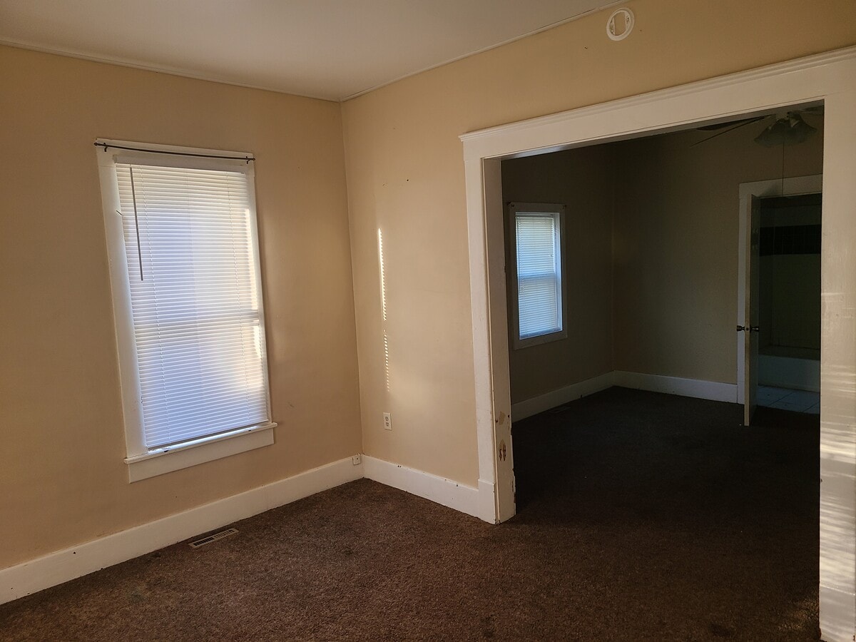 Photo - 409 N 12th St