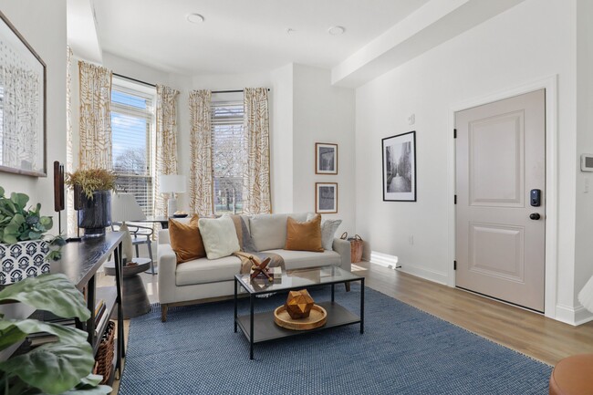 Photo - 2201 Brookfield Ave Unit B03