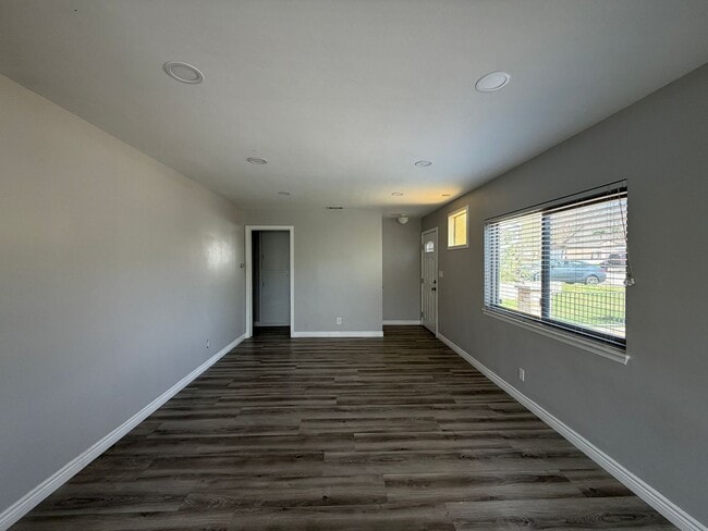 Photo - 5034 N Acacia Ave