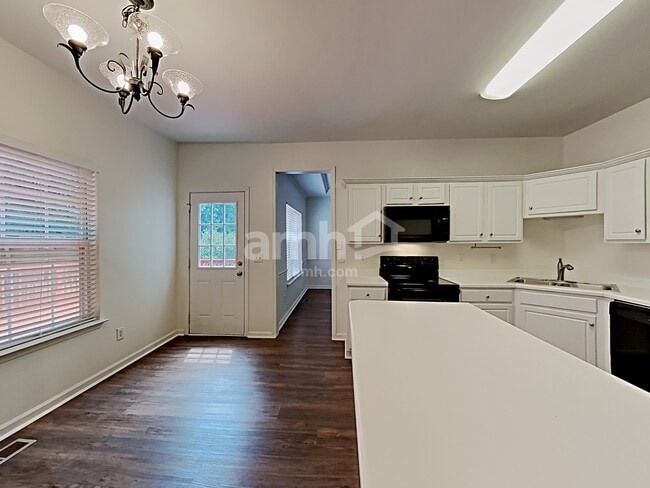 Photo - 1513 Cardinal Ln